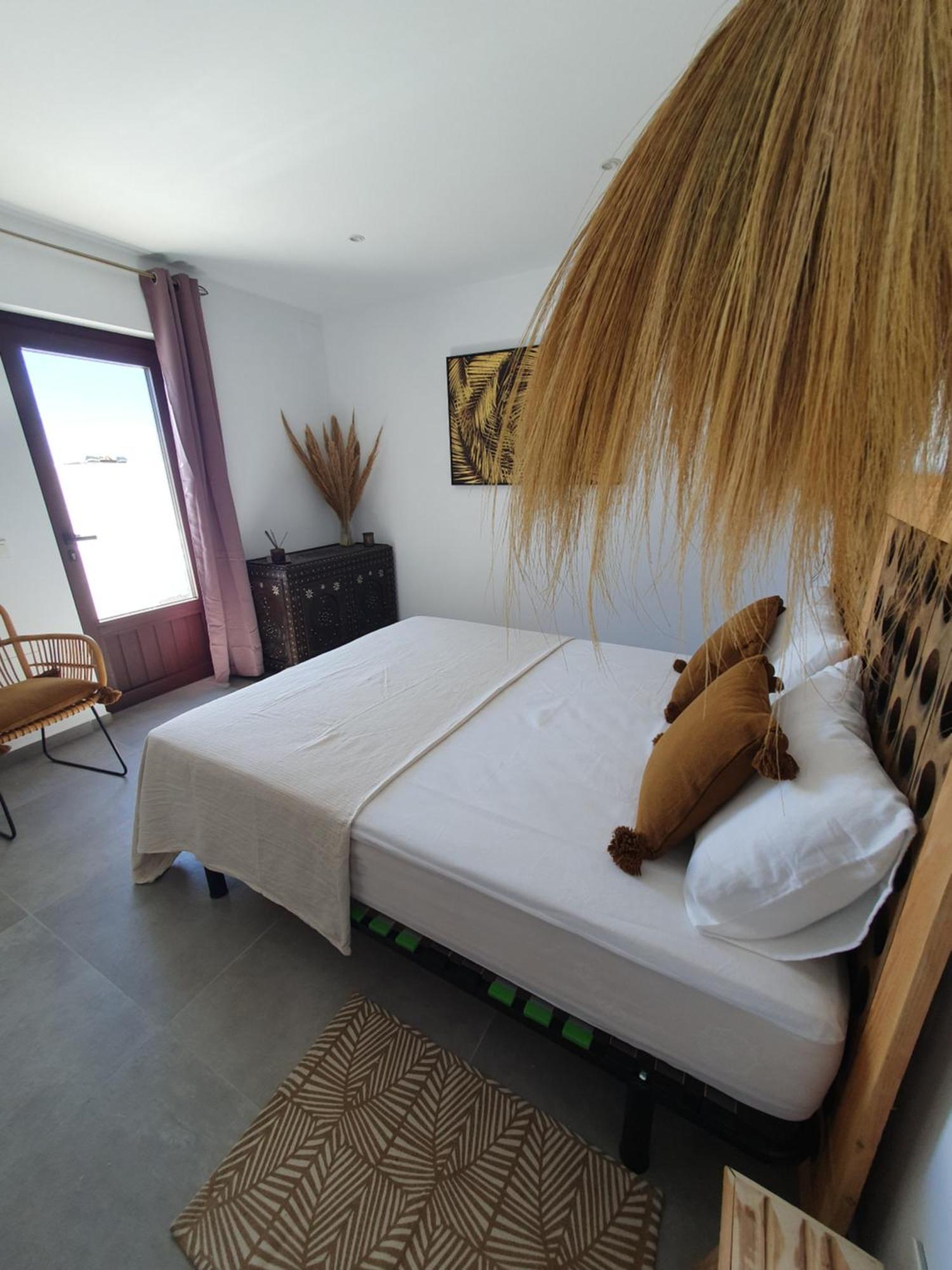 Villa Lomy Касарес Екстериор снимка